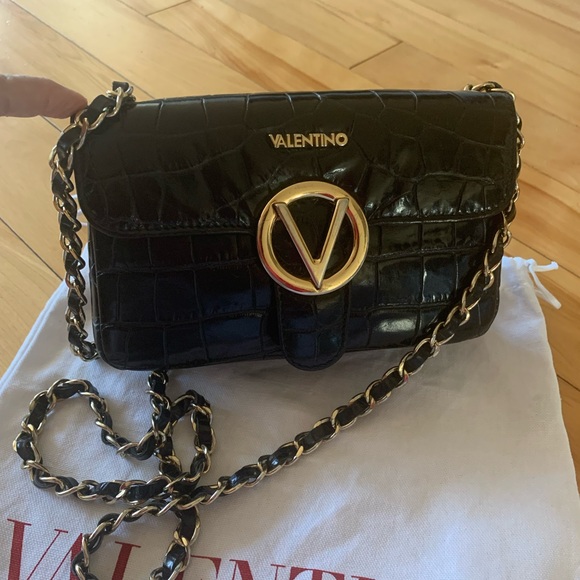 Valentino crossbody purse 🖤 - Picture 2 of 6
